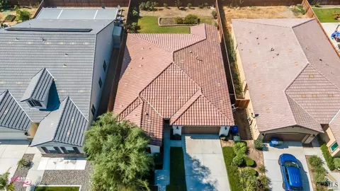 10001 Sentinel Peak Pl, Bakersfield, CA 93311 photo 11