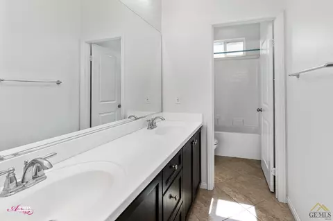 10001 Sentinel Peak Pl, Bakersfield, CA 93311 photo 17