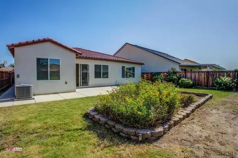 10001 Sentinel Peak Pl, Bakersfield, CA 93311 photo 10