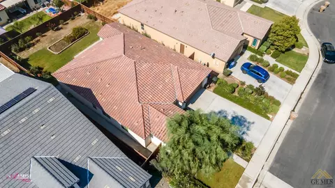 10001 Sentinel Peak Pl, Bakersfield, CA 93311 photo 13