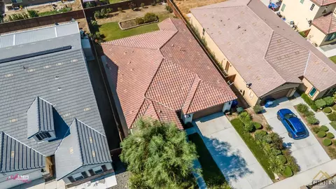 10001 Sentinel Peak Pl, Bakersfield, CA 93311 photo 12