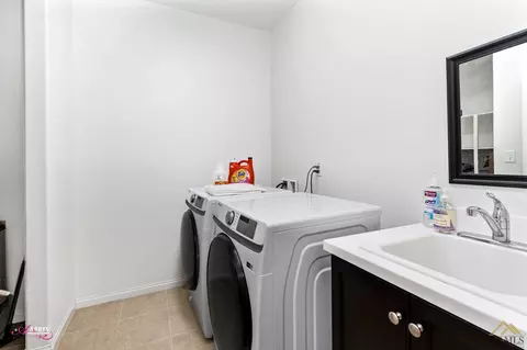 10001 Sentinel Peak Pl, Bakersfield, CA 93311 photo 20