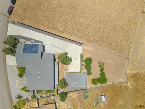 21401 Shirley Dr, Tehachapi, CA 93561 photo 7