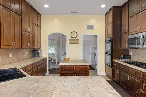 21401 Shirley Dr, Tehachapi, CA 93561 photo 17