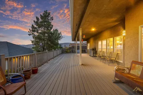 21401 Shirley Dr, Tehachapi, CA 93561 photo 5