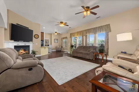 21401 Shirley Dr, Tehachapi, CA 93561 photo 11