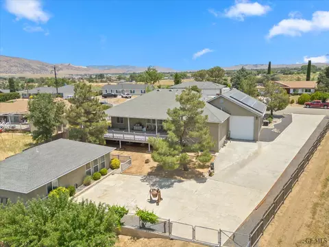21401 Shirley Dr, Tehachapi, CA 93561 photo 8