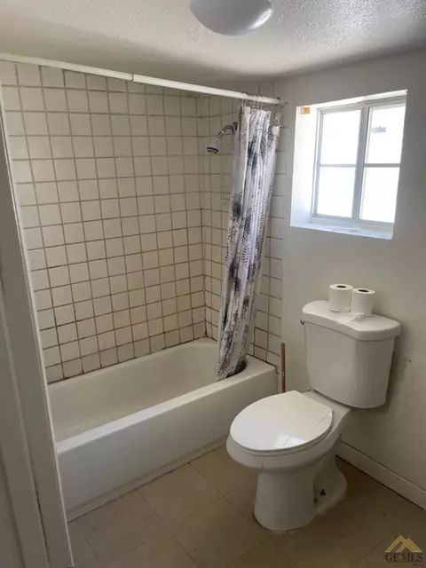 310 E St, Taft, CA 93268 photo 7