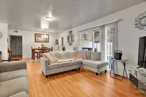 306 Atlantic Ave, Shafter, CA 93263 photo 8