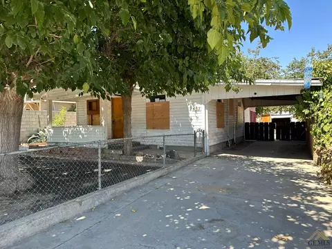 403 Buchanan St, Taft, CA 93268 photo 1
