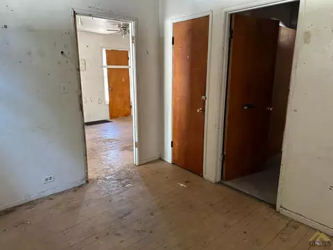 403 Buchanan St, Taft, CA 93268 photo 6