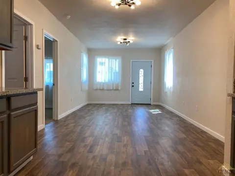 148 North St, Taft, CA 93268 photo 9