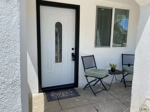 148 North St, Taft, CA 93268 photo 2