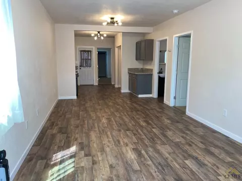148 North St, Taft, CA 93268 photo 4