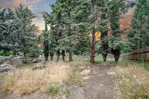 17660 Arlington Pl, Tehachapi, CA 93561 photo 8