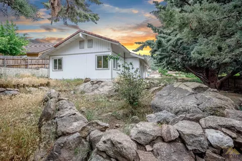 17660 Arlington Pl, Tehachapi, CA 93561 photo 7