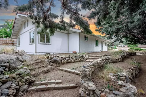 17660 Arlington Pl, Tehachapi, CA 93561 photo 5