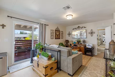 19721 Mesa Dr, Tehachapi, CA 93561 photo 12
