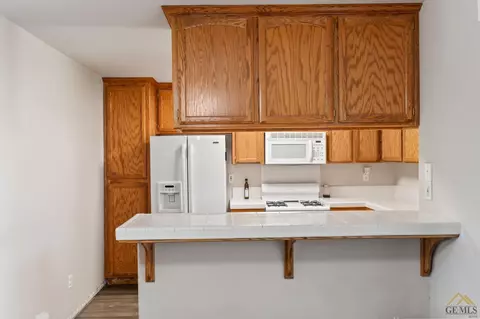 415 Pierce St, Taft, CA 93268 photo 7