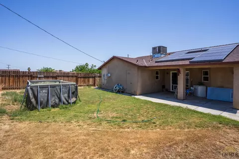 415 Pierce St, Taft, CA 93268 photo 17