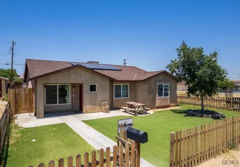 415 Pierce St, Taft, CA 93268 photo 1