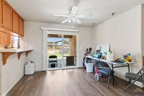415 Pierce St, Taft, CA 93268 photo 6