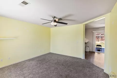 415 Pierce St, Taft, CA 93268 photo 9