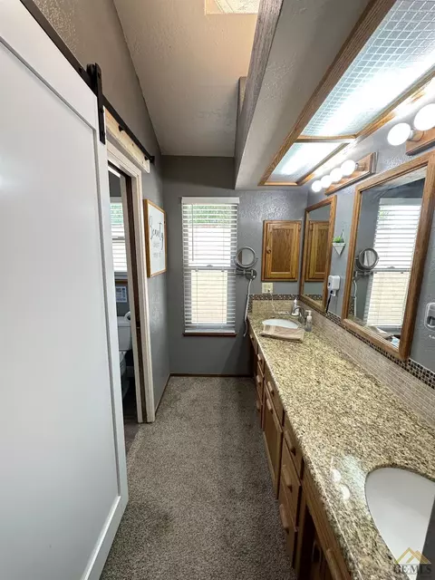 27994 Van Pelt Ct, Taft, CA 93268 photo 27