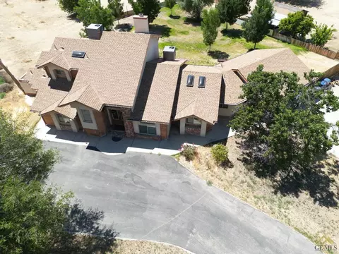 27994 Van Pelt Ct, Taft, CA 93268 photo 2