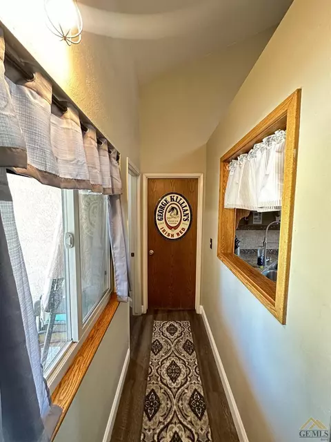 27994 Van Pelt Ct, Taft, CA 93268 photo 8