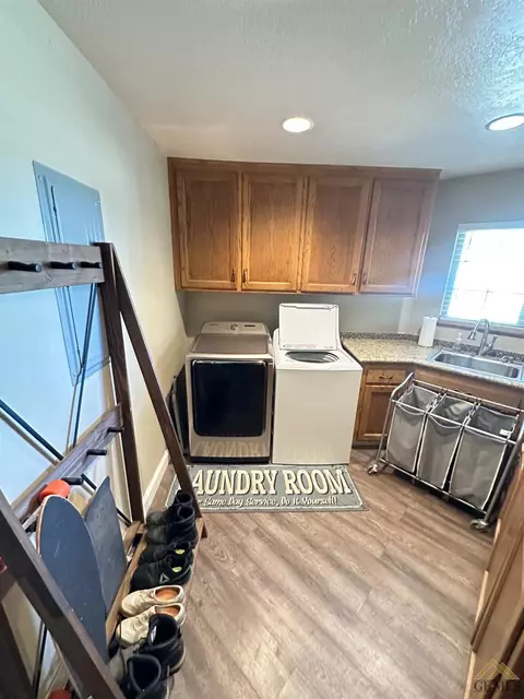 27994 Van Pelt Ct, Taft, CA 93268 photo 10