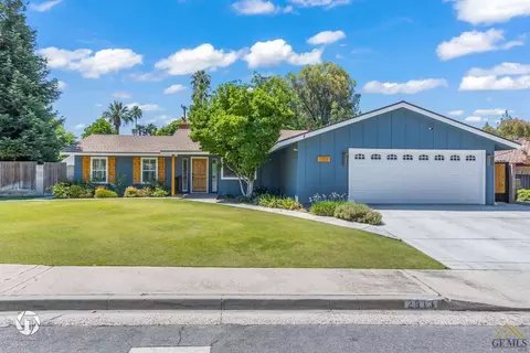 2813 Silver Dr, Bakersfield, CA 93306 photo 1