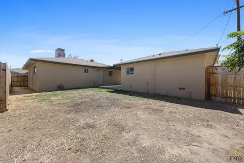 218 E St, Taft, CA 93268 photo 23