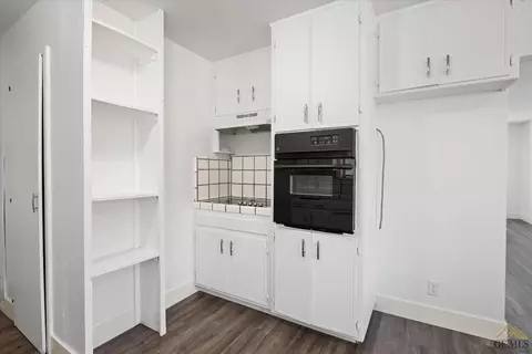 218 E St, Taft, CA 93268 photo 13