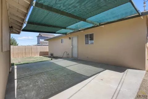 218 E St, Taft, CA 93268 photo 24