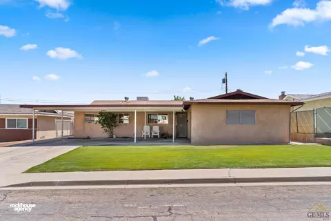217 Suzanne Ln, Taft, CA 93268 photo 4