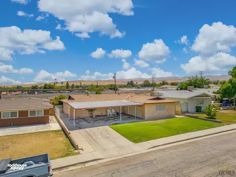 217 Suzanne Ln, Taft, CA 93268 photo 1