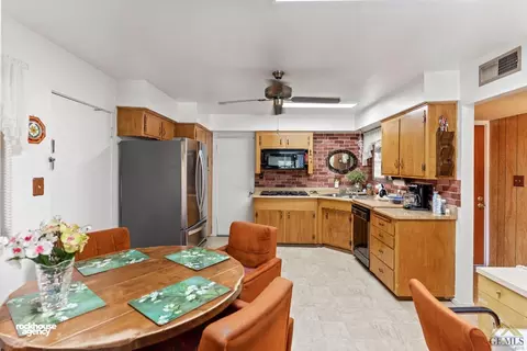 217 Suzanne Ln, Taft, CA 93268 photo 10