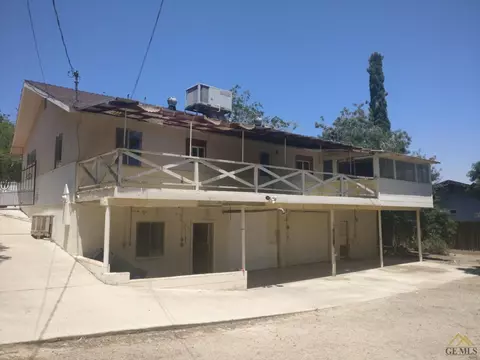 516 Harding Ave, Taft, CA 93268 photo 3