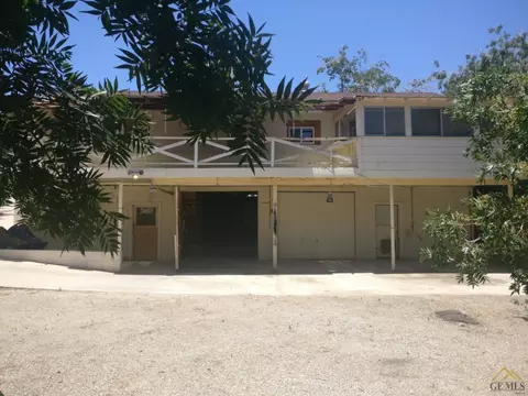516 Harding Ave, Taft, CA 93268 photo 5