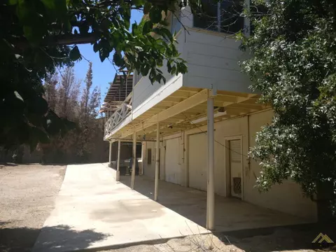 516 Harding Ave, Taft, CA 93268 photo 7