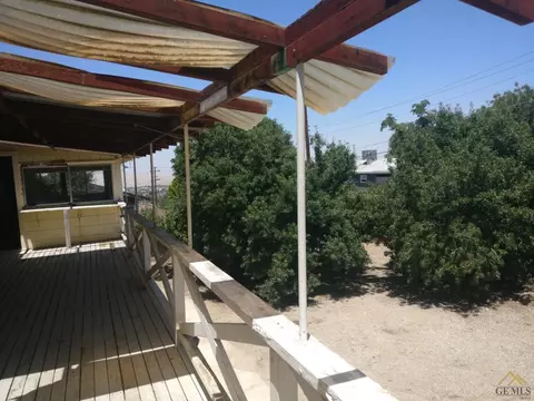 516 Harding Ave, Taft, CA 93268 photo 10