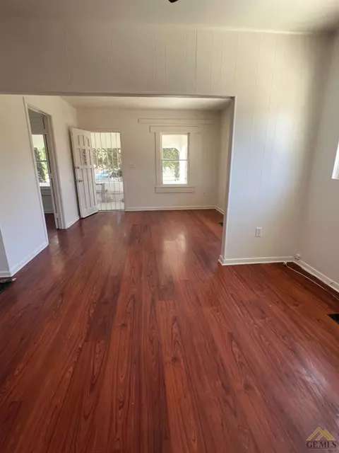 615 Taylor St, Taft, CA 93268 photo 5