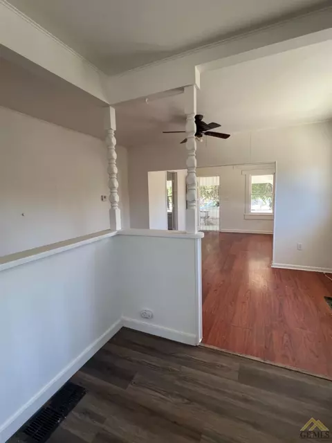 615 Taylor St, Taft, CA 93268 photo 9
