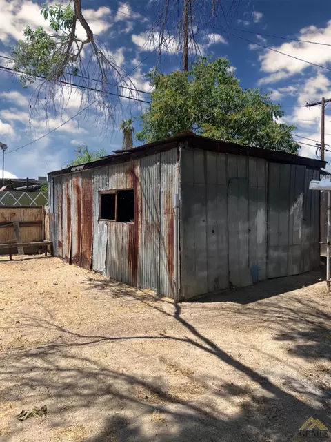 615 Taylor St, Taft, CA 93268 photo 17