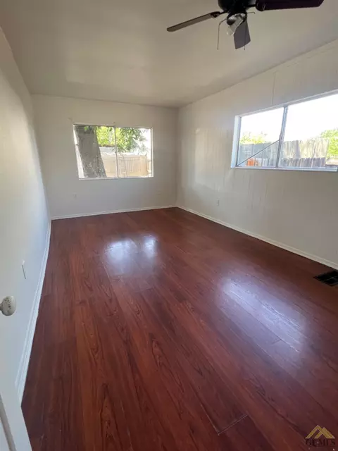 615 Taylor St, Taft, CA 93268 photo 11