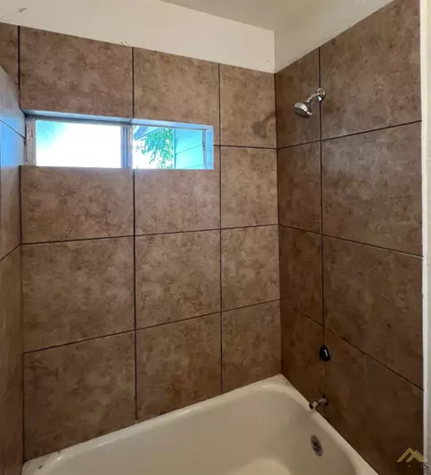 615 Taylor St, Taft, CA 93268 photo 13