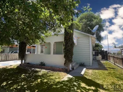 615 Taylor St, Taft, CA 93268 photo 1