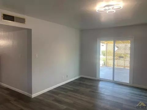 301 Shaw Ave, Shafter, CA 93263 photo 7
