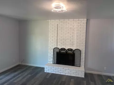 301 Shaw Ave, Shafter, CA 93263 photo 6